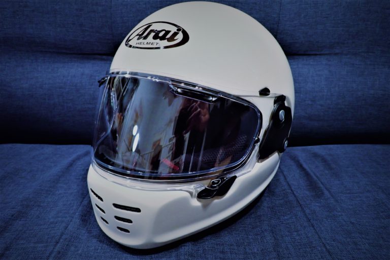 アライ ラパイト・ネオ】クラシックな外観のフルフェイス Arai Rapide