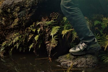 【テント靴】snow peak SP field trainer バイクを停めてテントを張ったらこいつで活動