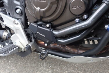 【Touratech Water Pump Guard】Tenere 700 の強化：ウォーターポンプガードの装着