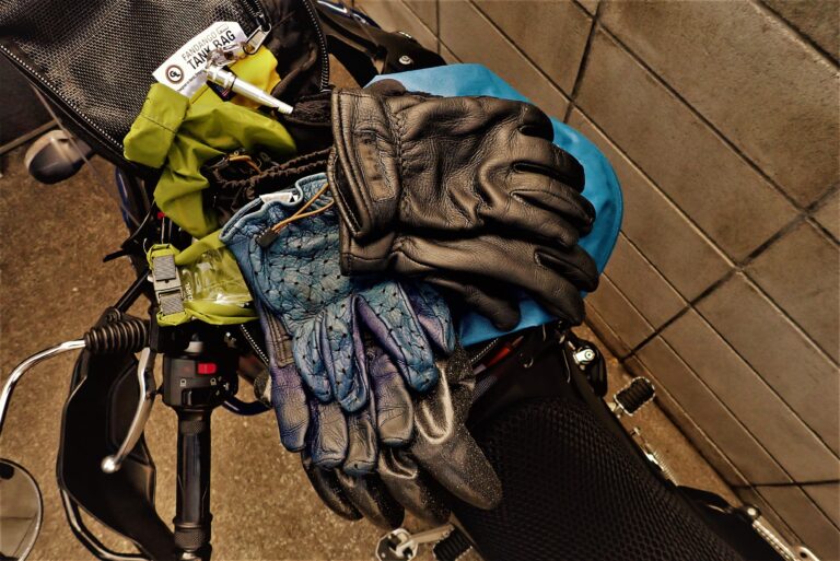 Faith connexion マルチタグ　タンクトップ G-DRAGON着用 R1250GS Adventureにタンクバッグをつけてみました｜Taroken