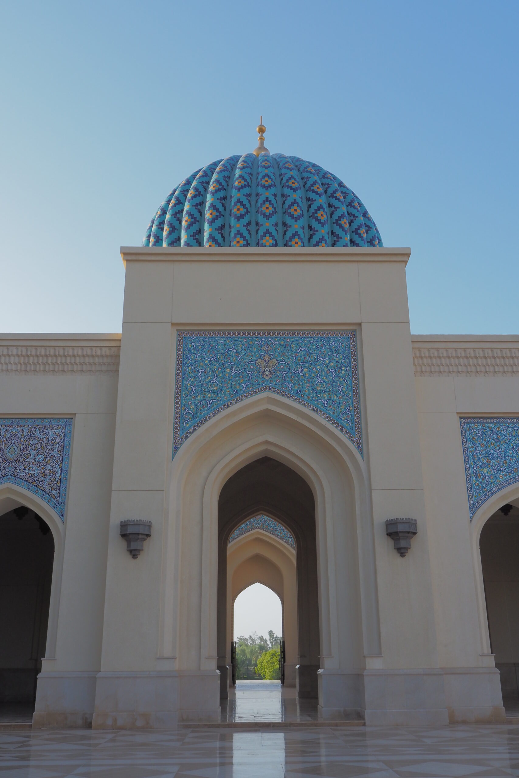 Sultanate Of Oman Episode 5 アラビアン ビューティー真骨頂 Sultan Qaboos Grand Mosque In Sohar ソハールのグランドモスク Riding The Globe