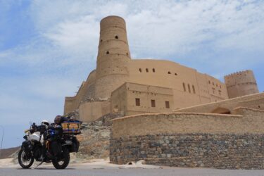 【Sultanate of Oman episode 7】Bahla バハラ Nizwa ニズワ を経て首都Muscat マスカットへ