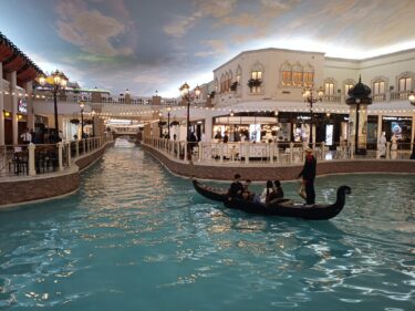 【State of Qatar episode 7】もうひとつの Souq Waqif と 運河流れる Villagio Mall
