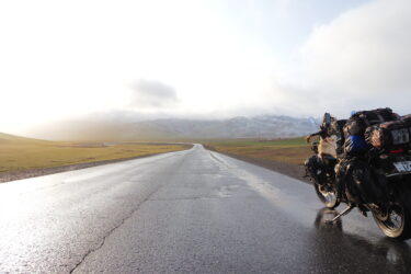 【Kyrgyz Republic episode 1】キルギスに入国　～猛吹雪、中央アジアの洗礼を受ける