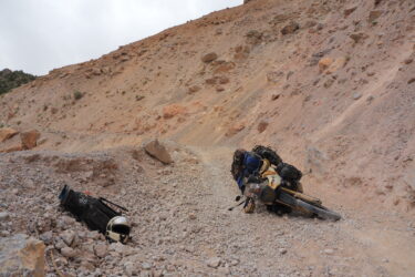 【Republic of Tajikistan episode 11】恐怖の山下りから Iskandelkul; イスカンダルクー湖へ