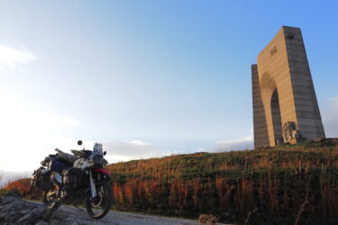 【Republic of Bulgaria episode 5】トロヤン峠の頂上に建つ Arch of Freedom