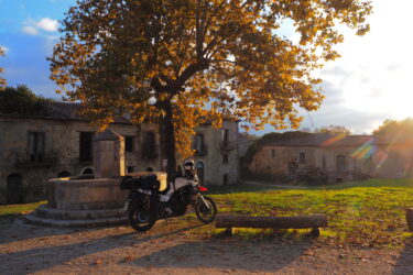 【Italian Republic episode7】サボテン頂くワイン醸造蔵 Palmenti; パルメンティと 古の廃村 Roscigno Vecchia; ロシーニョ・ベッキア